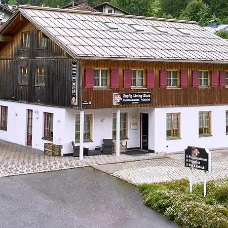 Zapfig Living Guest house 3*